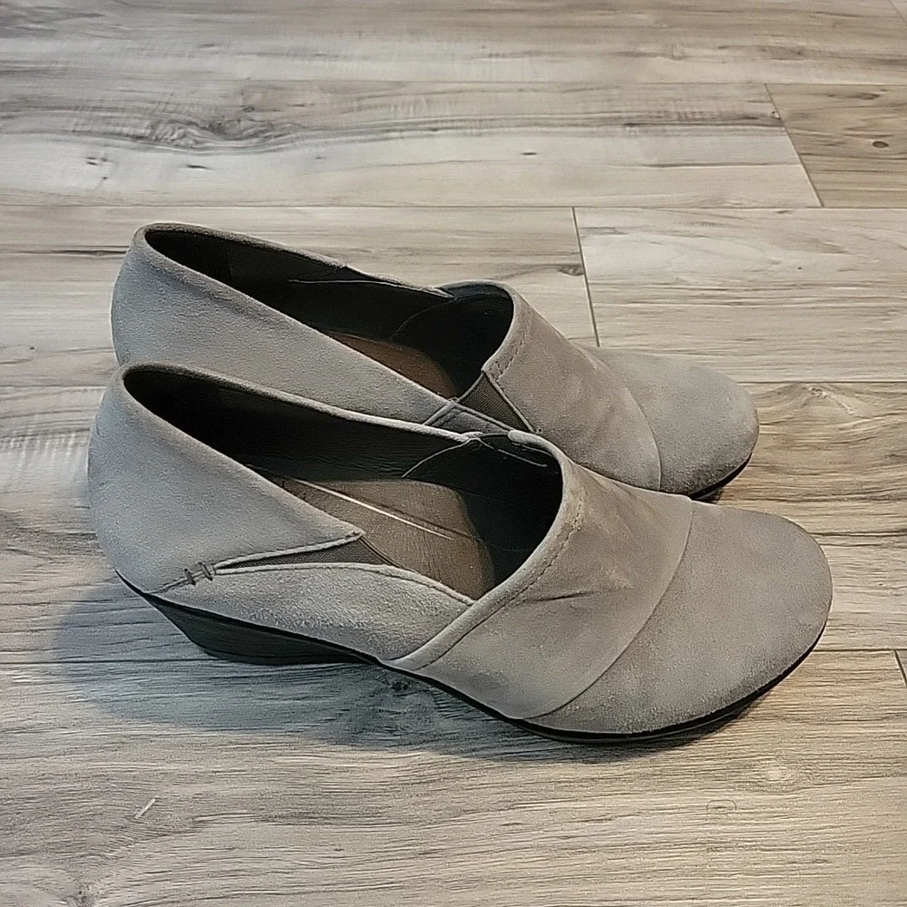 Dansko Wedge Heel Shoe Womens  Gray EU 41 Suede Leather‎ US 10.5 Style 0314